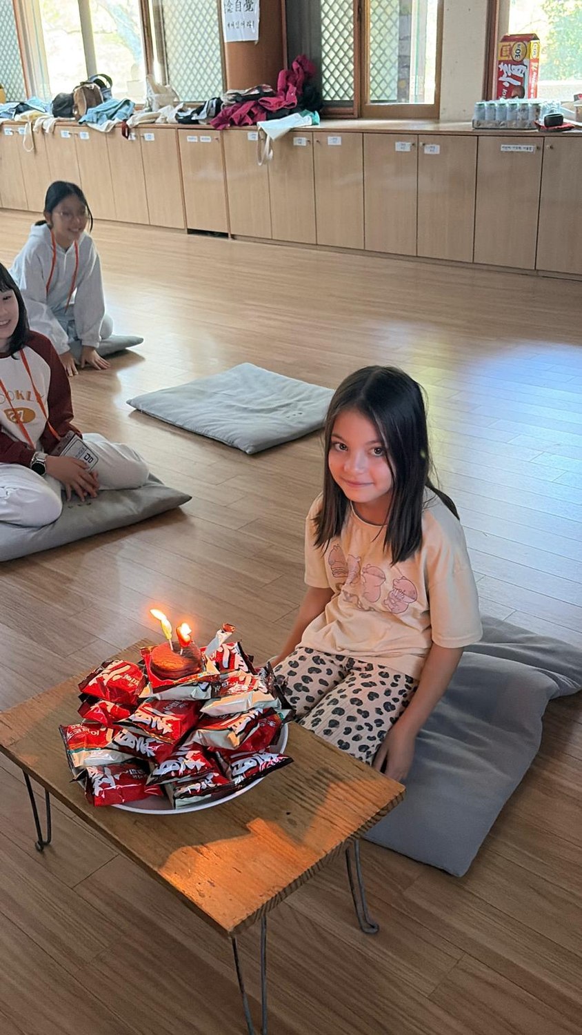 Amys Geburtstag im Tempel