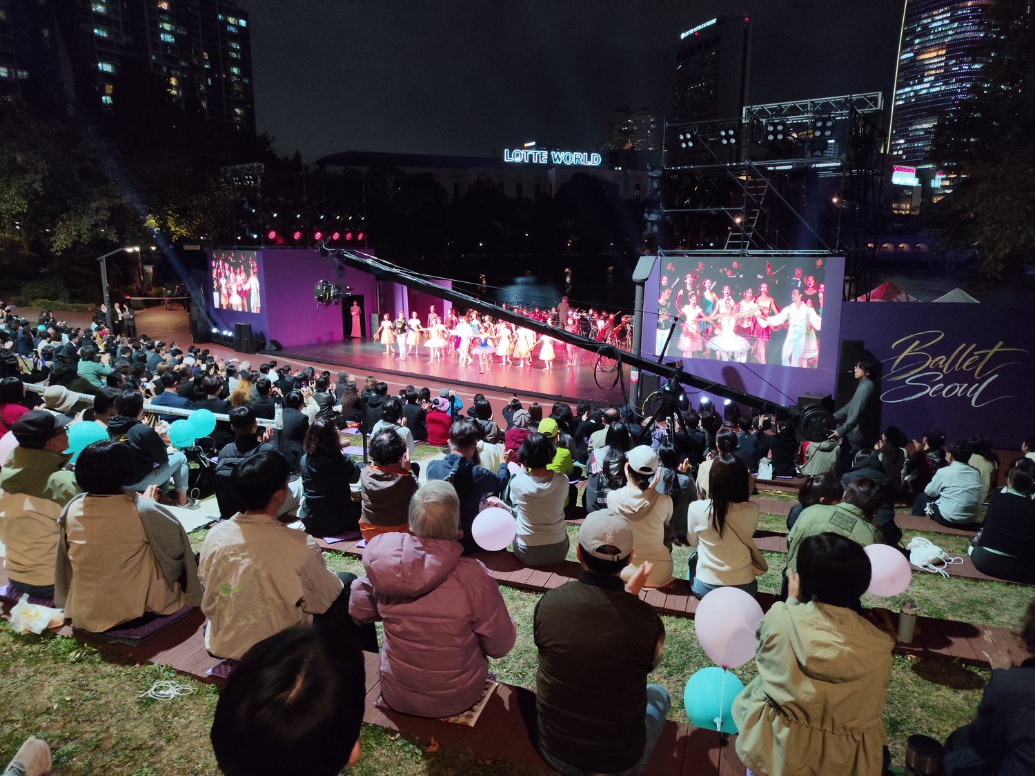 Schwanensee am See – Ballett unter dem Lotte World Tower