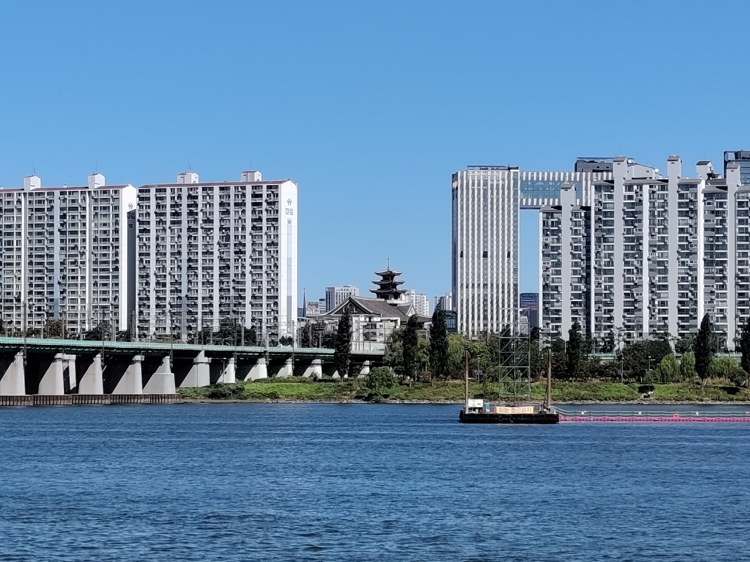 Zu Fuß zum Hangang – vom neuen Zuhause