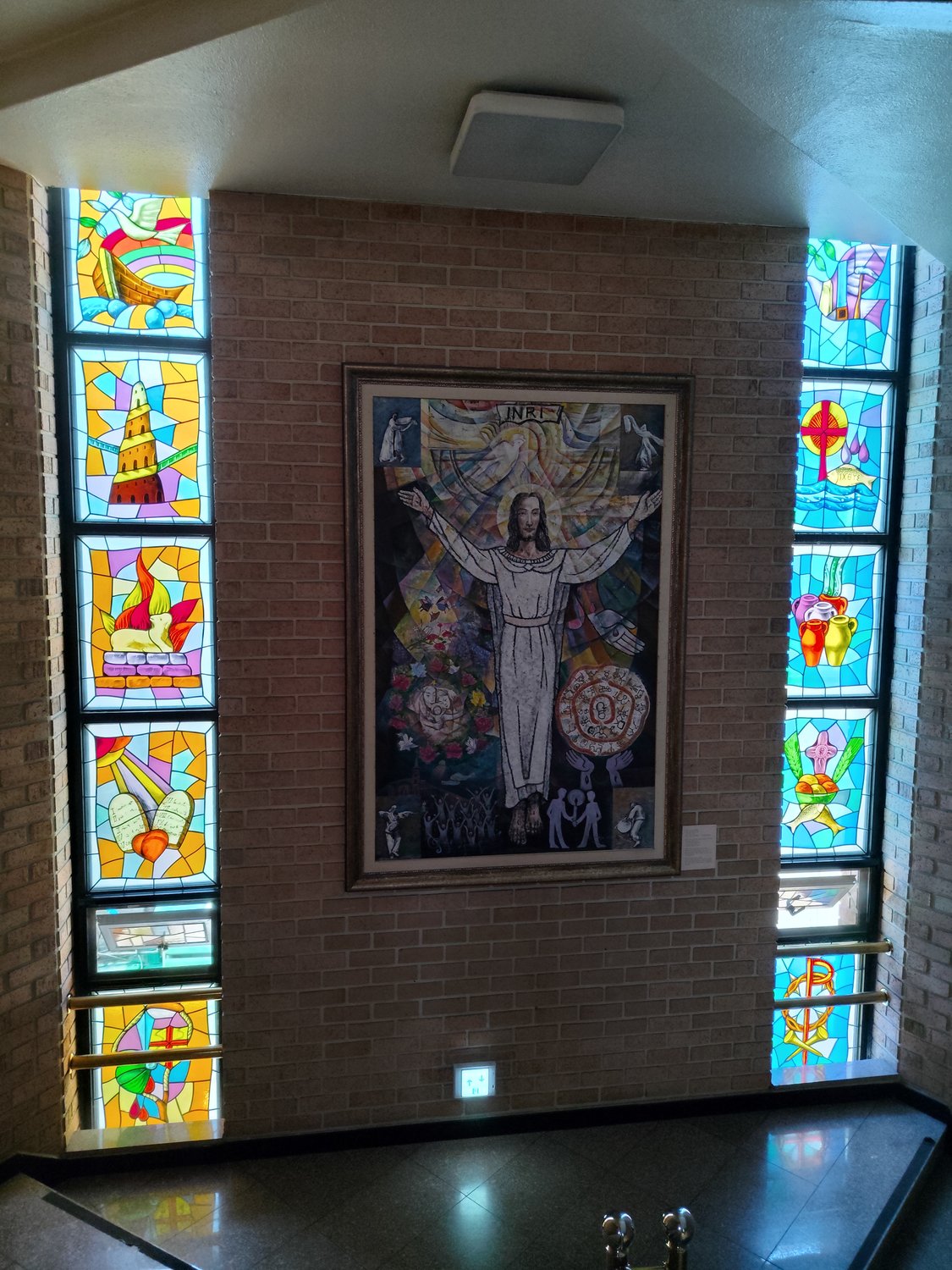 Ein stiller Morgen in der Sinsa-Peter-Kirche