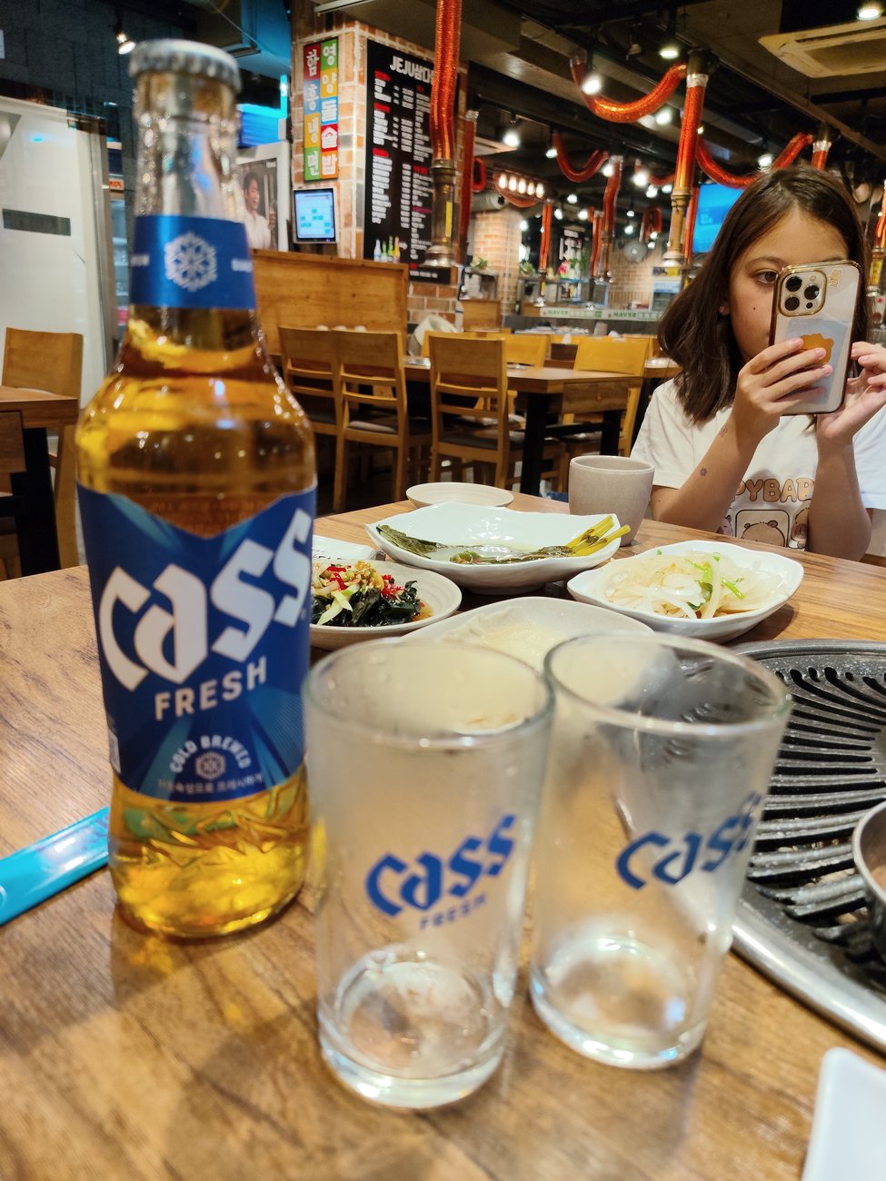 Barbecue, Bier und Jeong